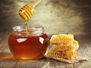 รักษาผิวให้นุ่มเนียนอยู่เสมอด้วยน้ำผึ้ง
